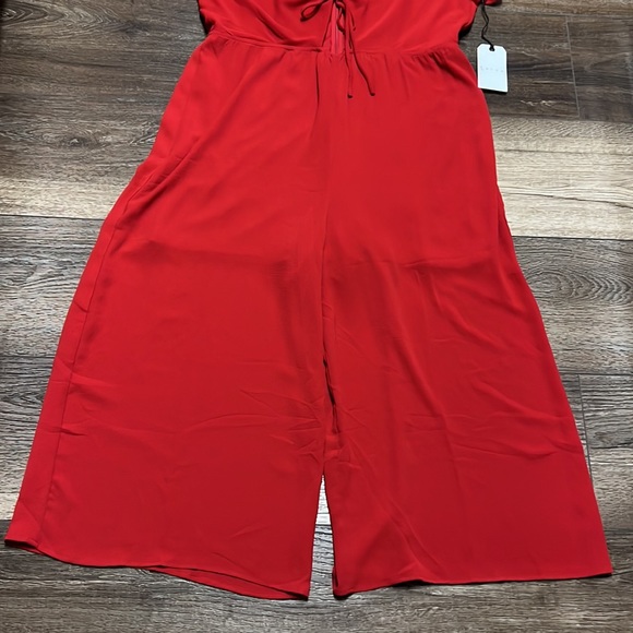 Leith Red Jumpsuit 🌹🌺 - Picture 9 of 12